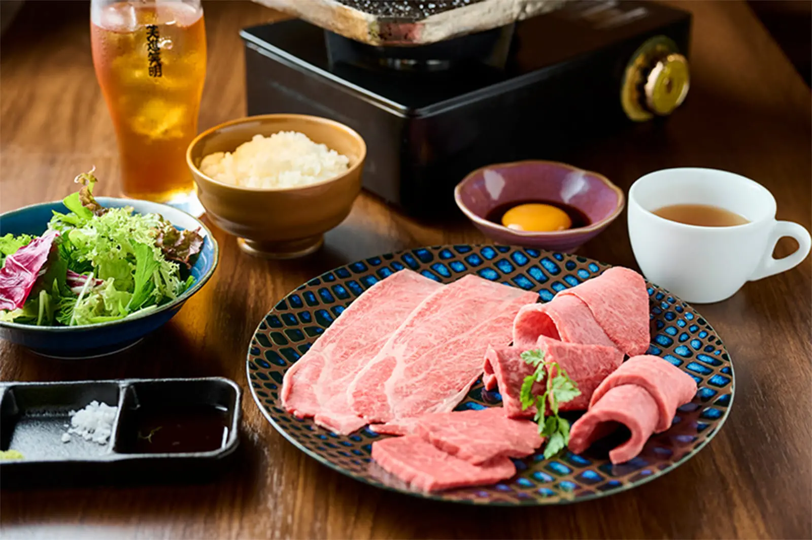 笑進笑明和牛焼肉盛り合わせ